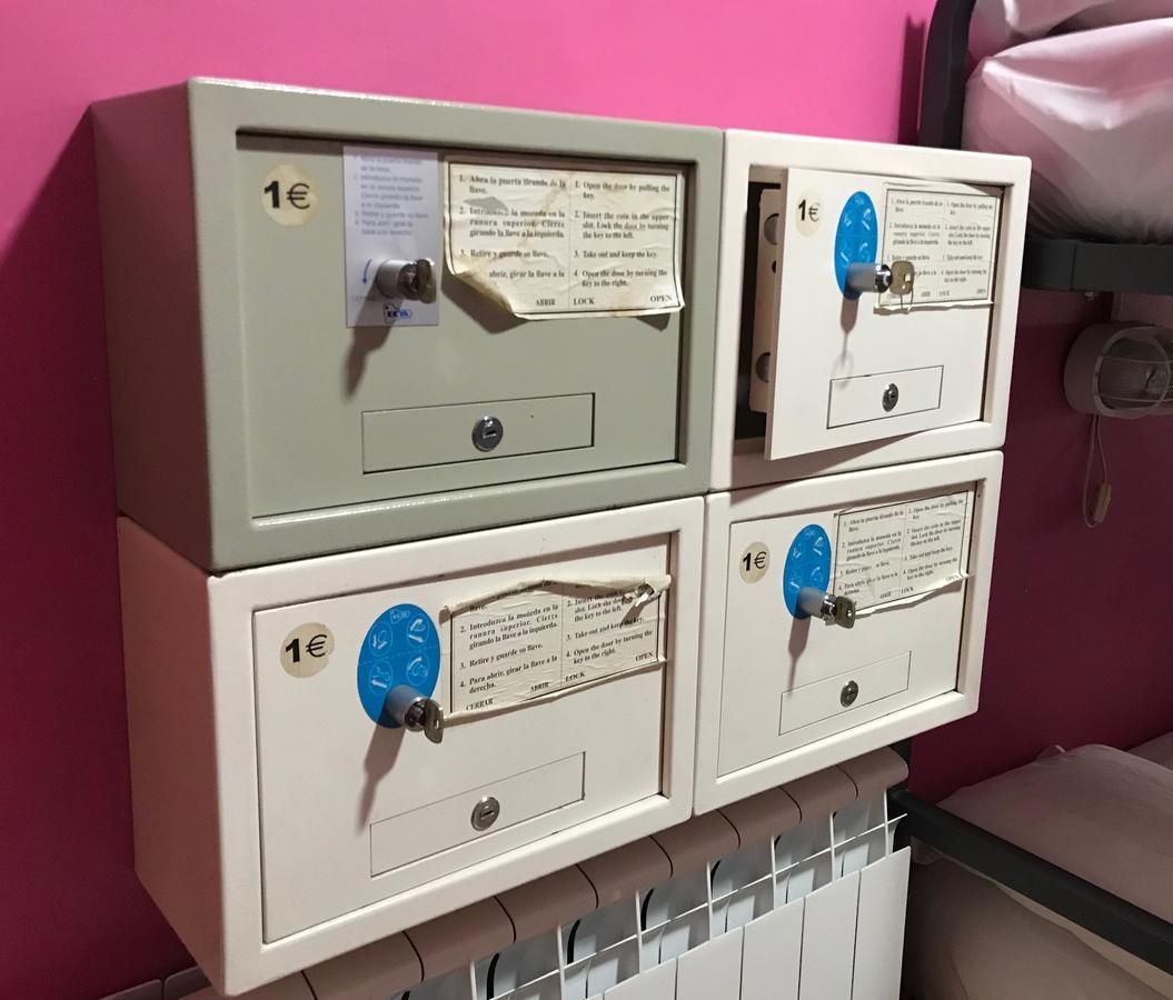 Rc Miguel Angel Hostel Madrid Exterior photo Private mailboxes in a French post office